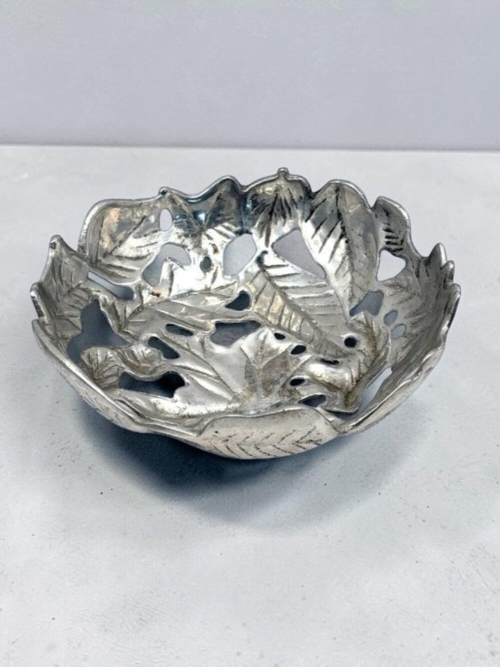 VTG Silverplate Openwork Leaf Bowl 9.25" Pierced Floral Serving Bowl Candy Dish